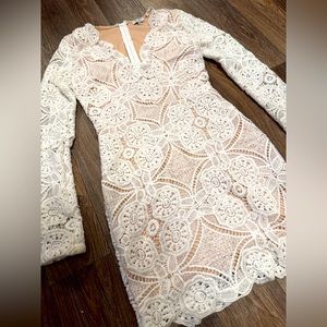 TOBI bodycon mini dress Cream/flesh color and lace over top Dress/Size XS